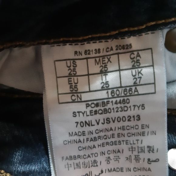 Medium Rise Curvy Skinny Guess Jeans - Picture 8 of 10